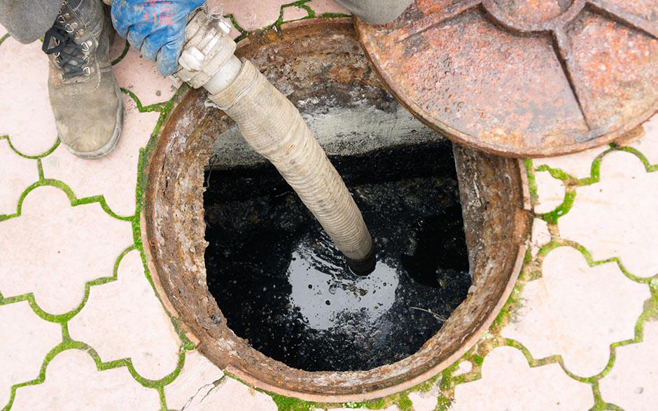 déboucher une canalisation d'eaux usées Paris 1